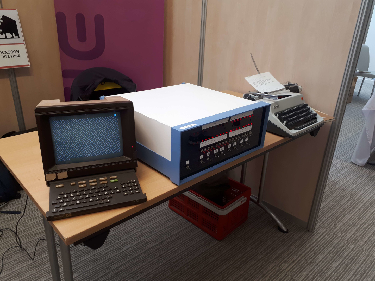 The Aquila 8800 and a Minitel at Fête de la Science 2024